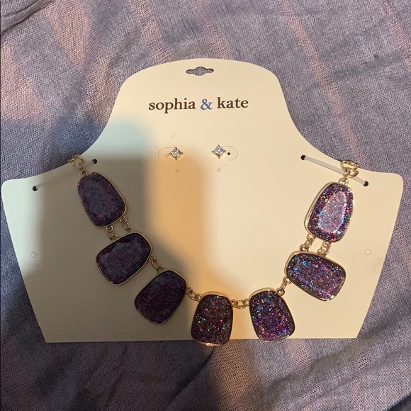 Necklace and earrings - Picture 1 of 1